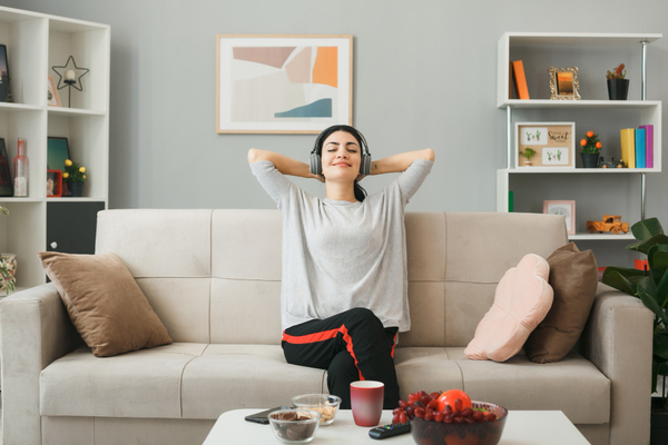 Bem-estar e autocuidado dentro do apê: 5 sugestões de pequenos rituais relaxantes